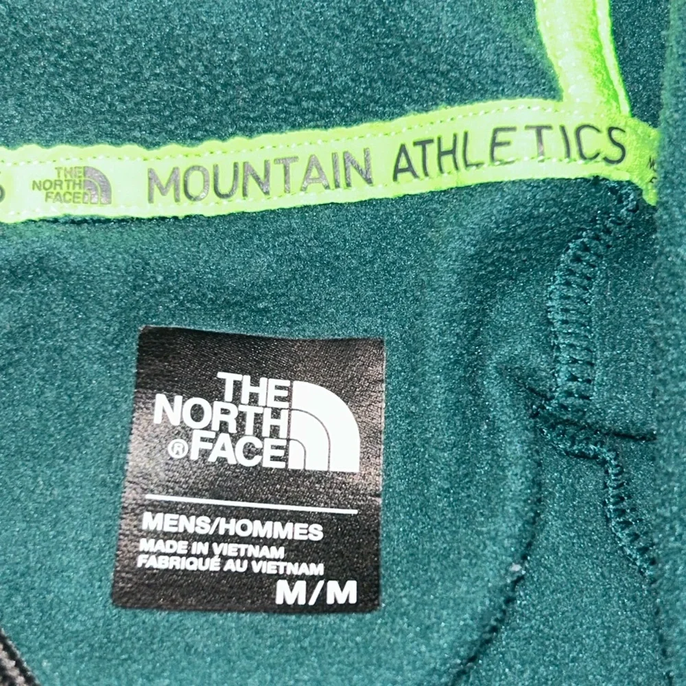 The North Face Mountain Athletics Hoodie Pullover Teal Men’s Medium Front Logo‎